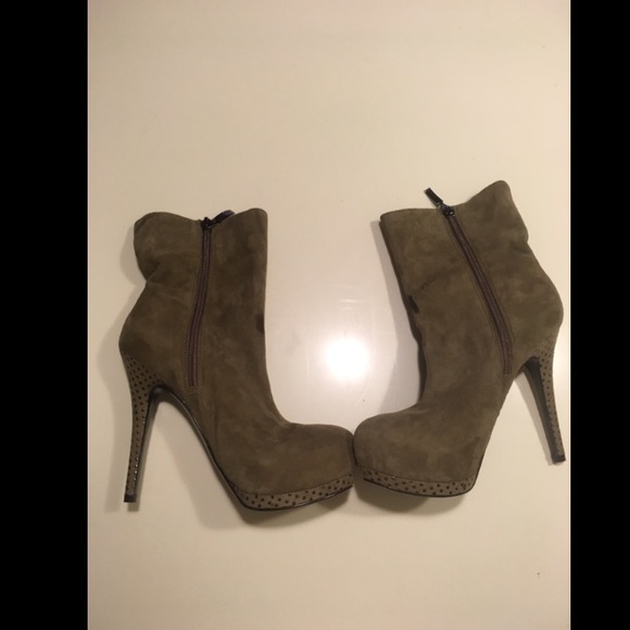 GUESS BOOTIES - Picture 2 of 3